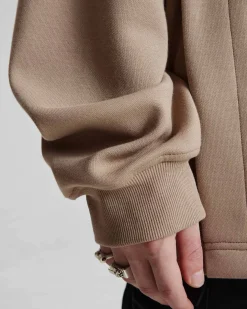 1 × Expandable Sweatshirt