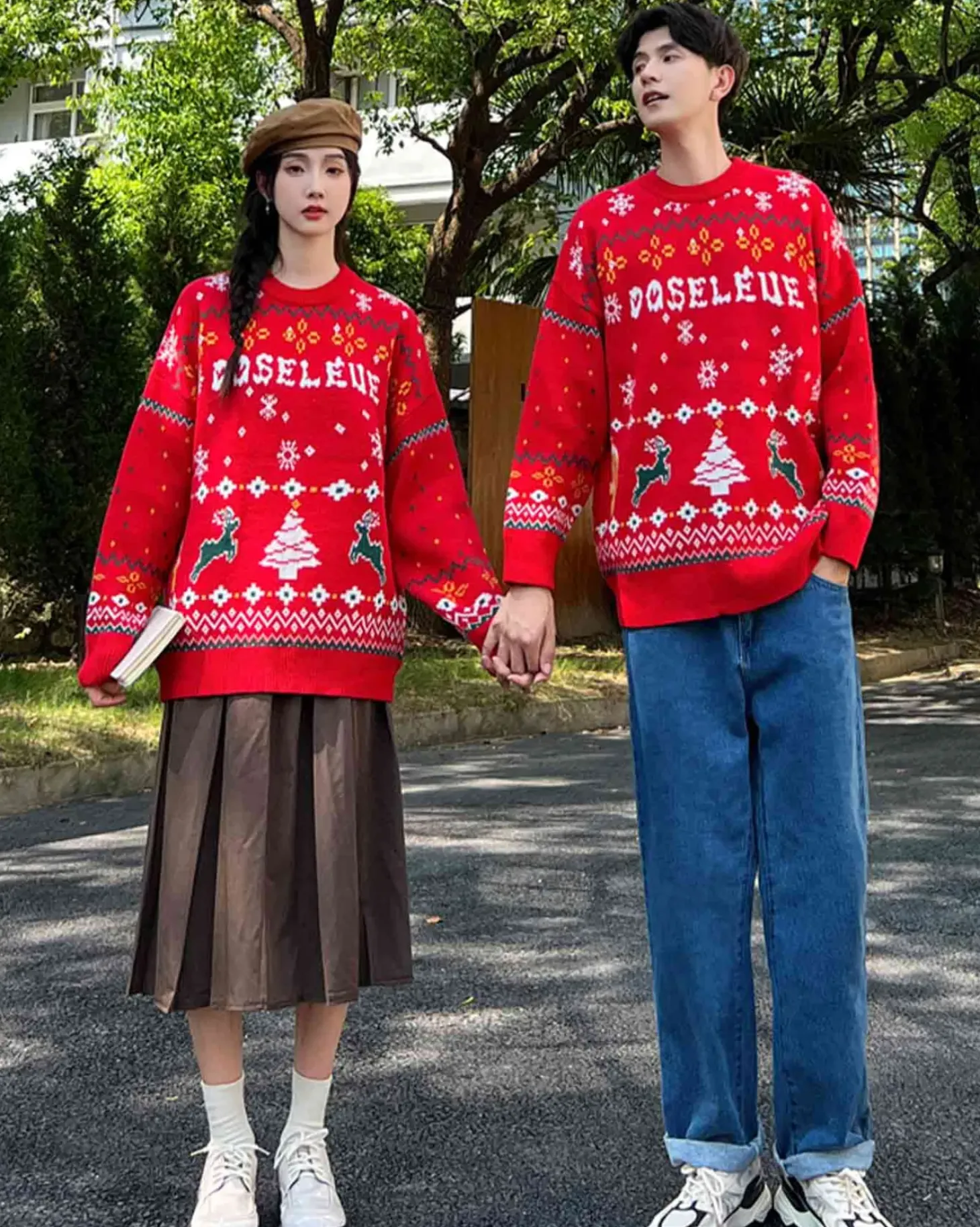 Loose-Cut Christmas Jumper