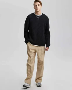 Pleated Straight Pants