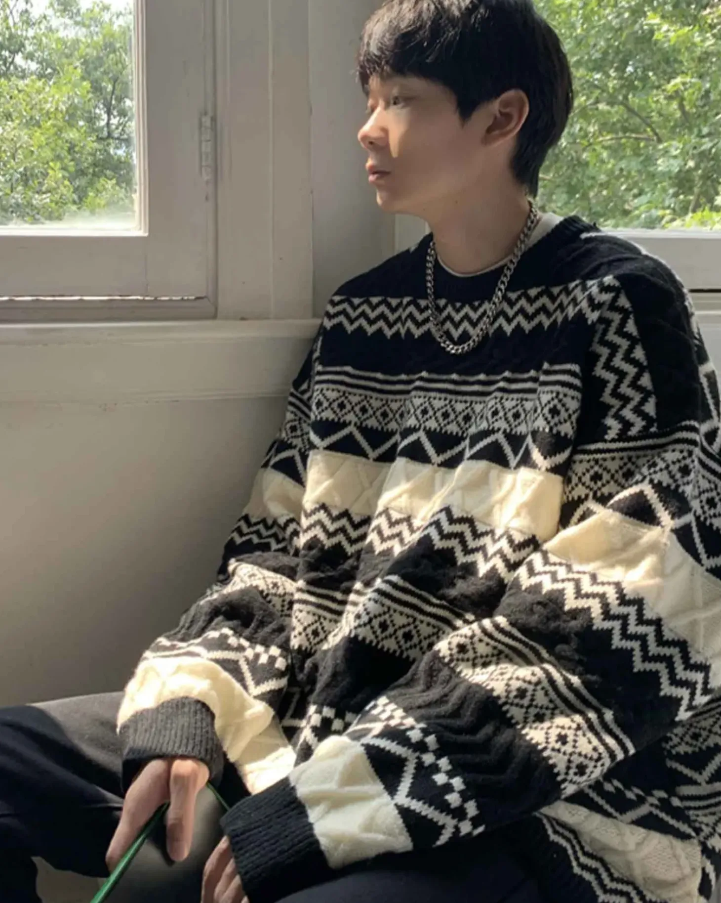 Vintage Loose-Cut Crew Jumper