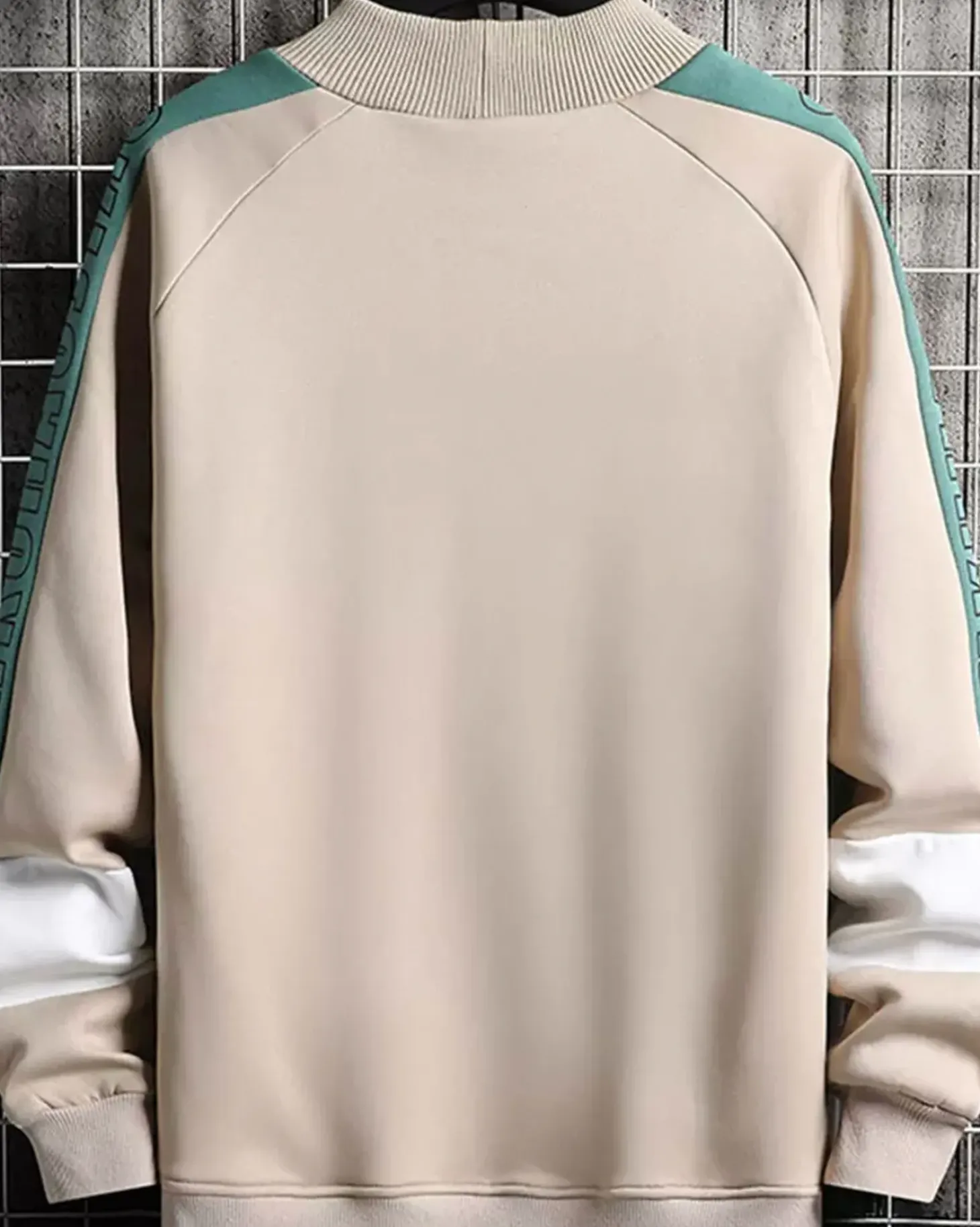 Wide Ribbed Crewneck Sweatshirt